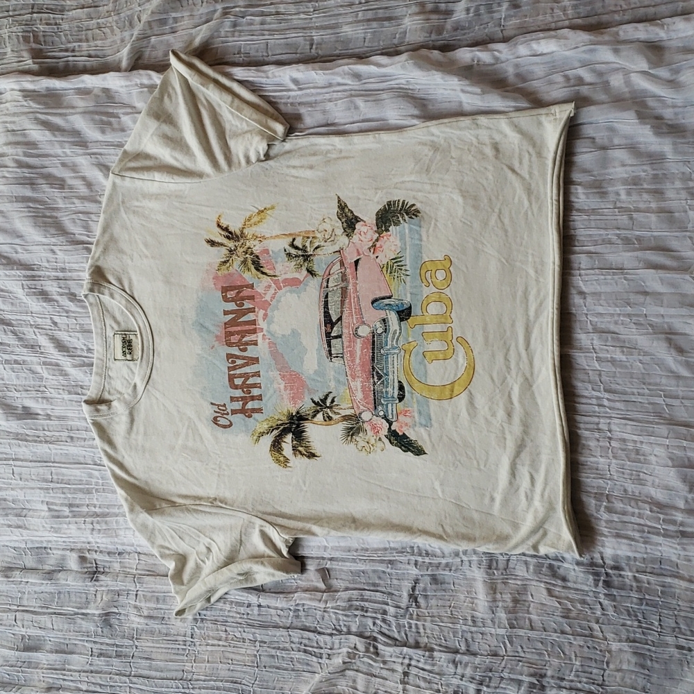 Cuba Graphic Tee